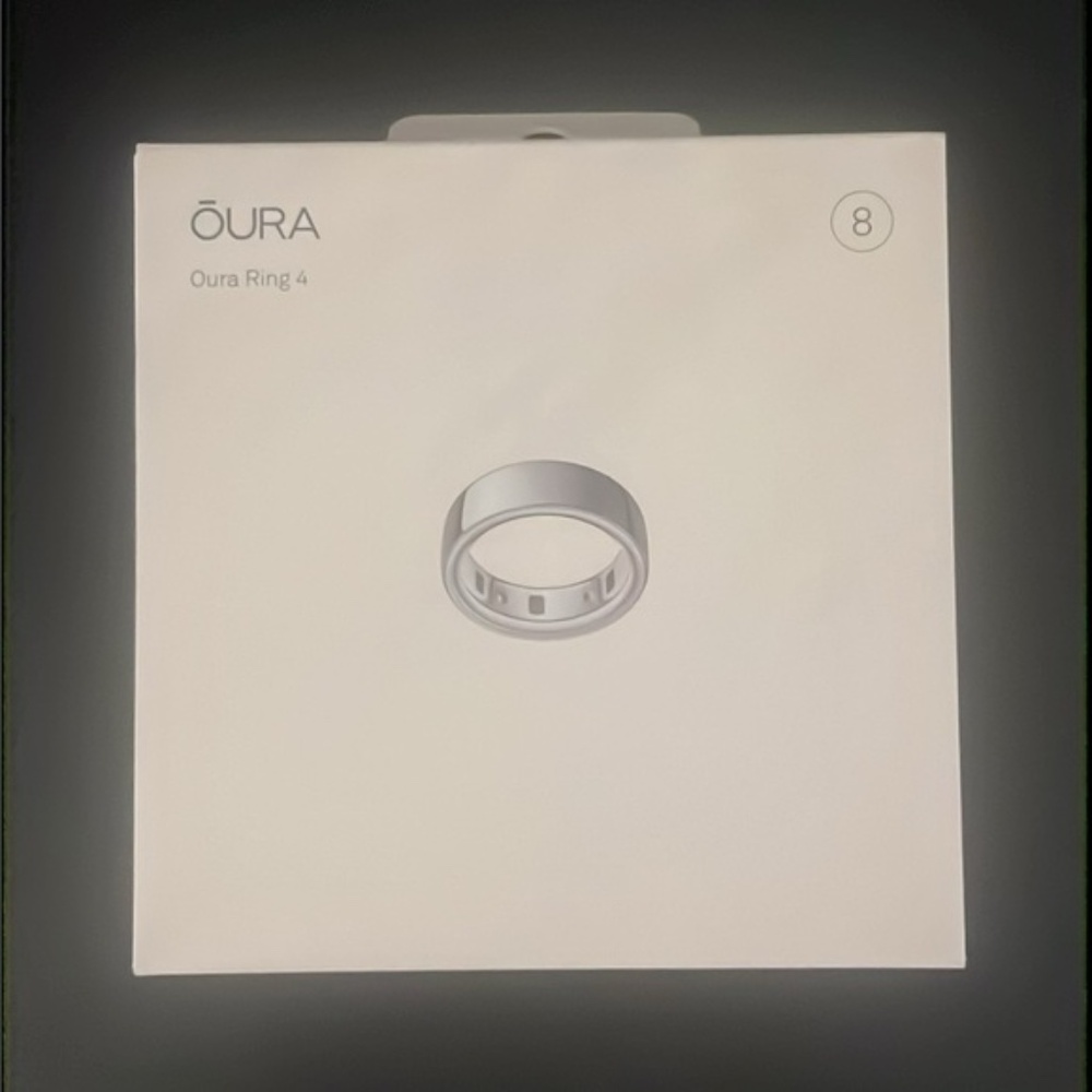 OURA Ring GEN 4 - Brand New in Box! SILVER Smart Ring Size 8